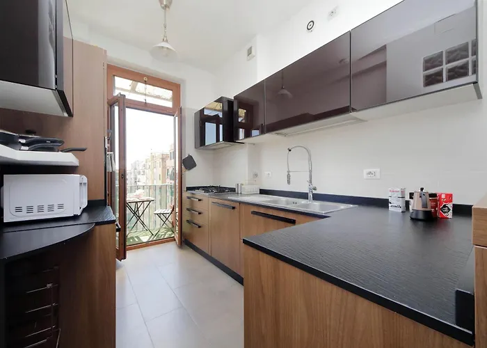 Stazione Trastevere 3br Flat By Flatinrome Apartment