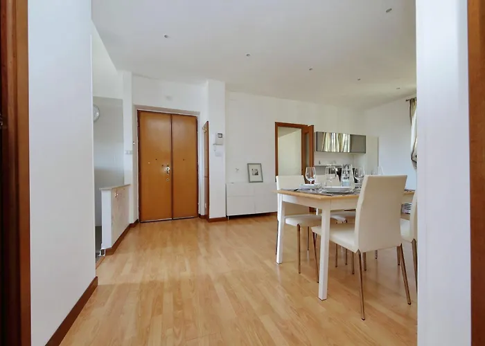 Stazione Trastevere 3br Flat By Flatinrome Apartment *