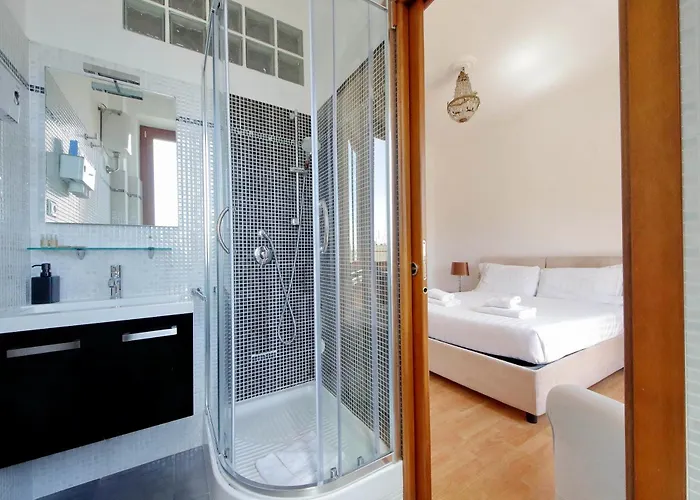 Stazione Trastevere 3br Flat By Flatinrome
